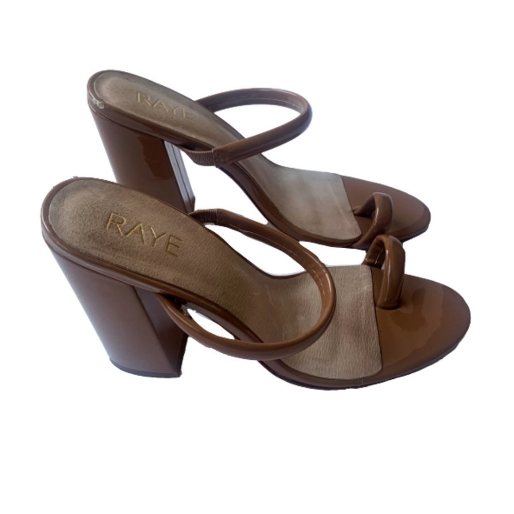 Raye 'Brindis' Heel